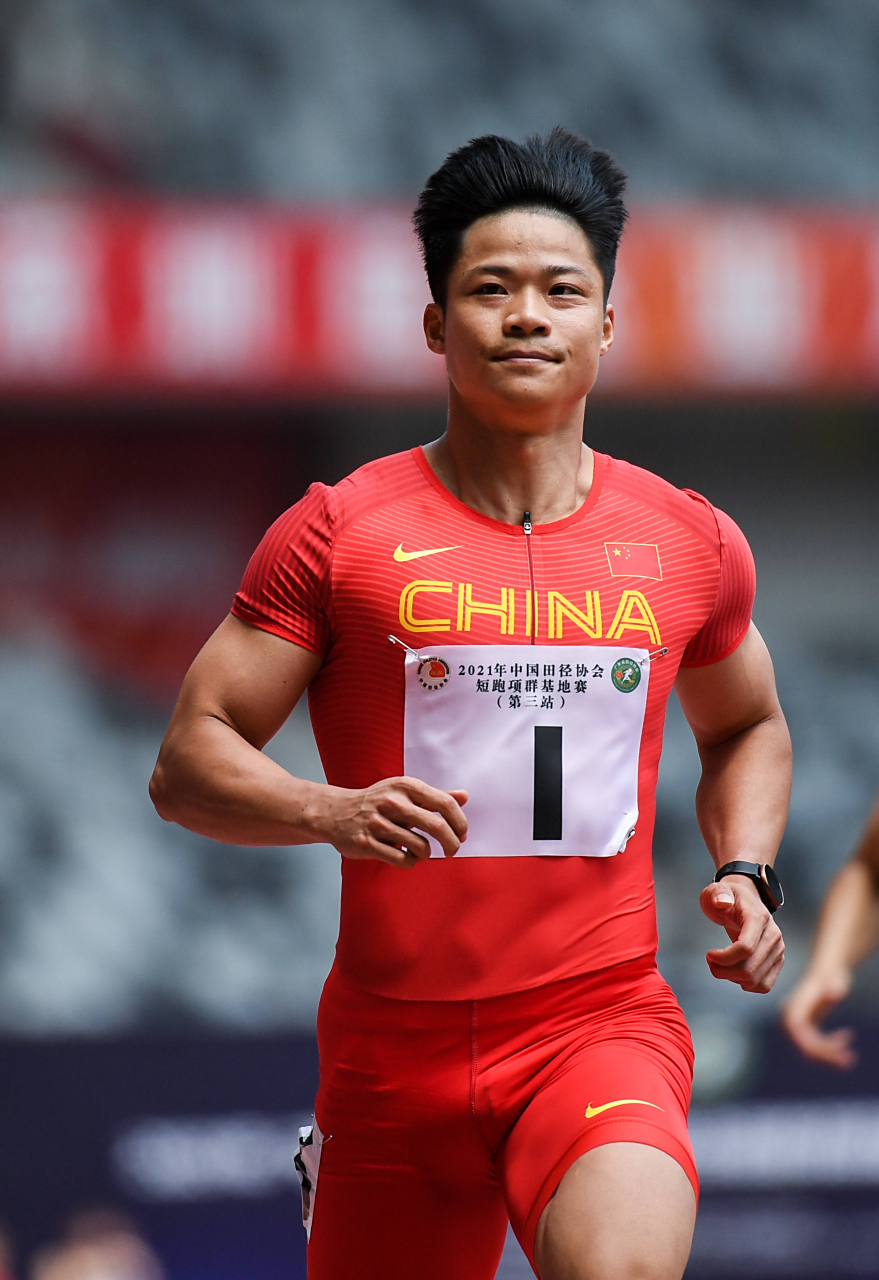 苏炳添打破历史纪录，利物浦教练泪洒赛场！